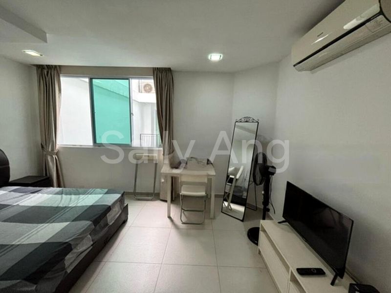 Room (Landed) for Rent in  Kensington Square - Image 5